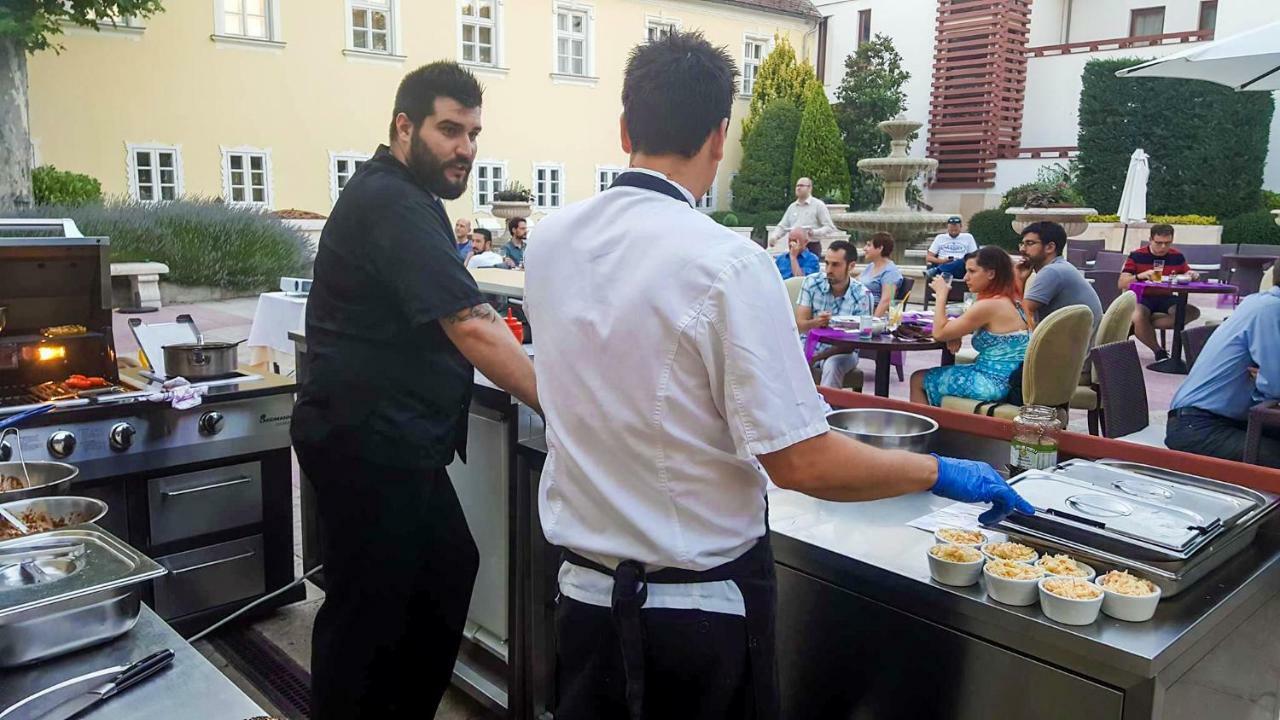 Hotel Kristály Imperial Tata Kültér fotó